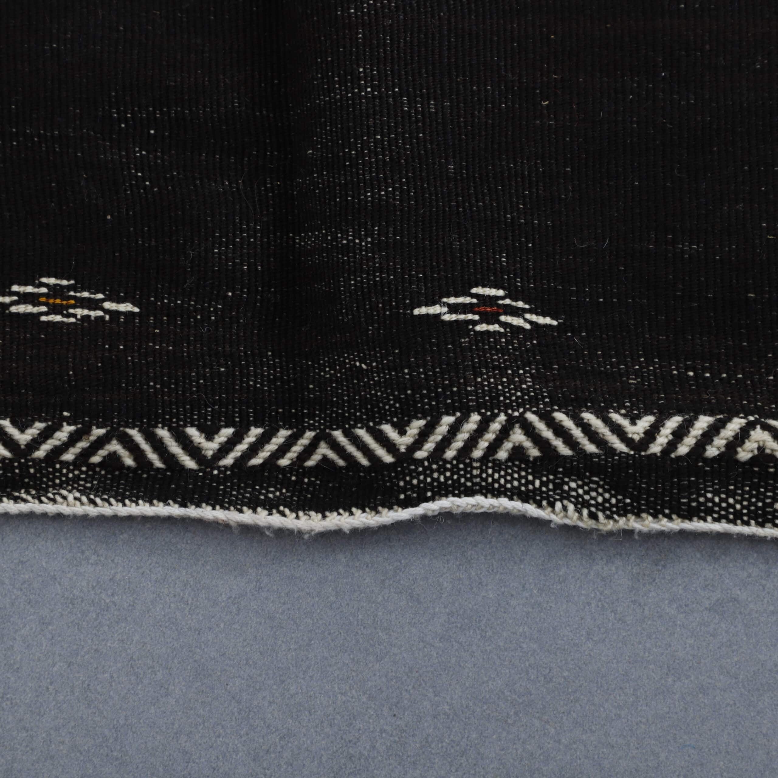 Vintage Kilim Rug 5.7×3.9 Ft
