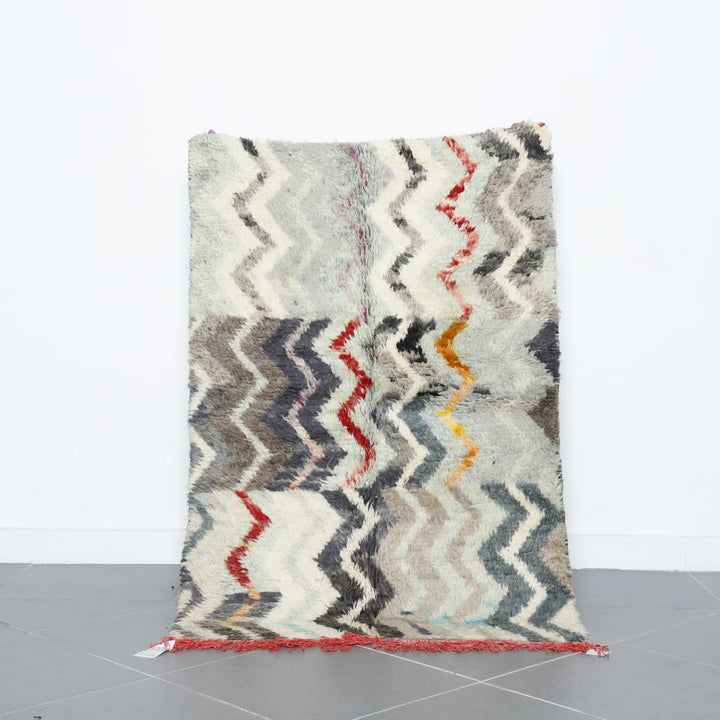 Boujaad Rug 4.7×3.2 ft – Handmade Moroccan Wool Carpet with Zigzag Pattern
