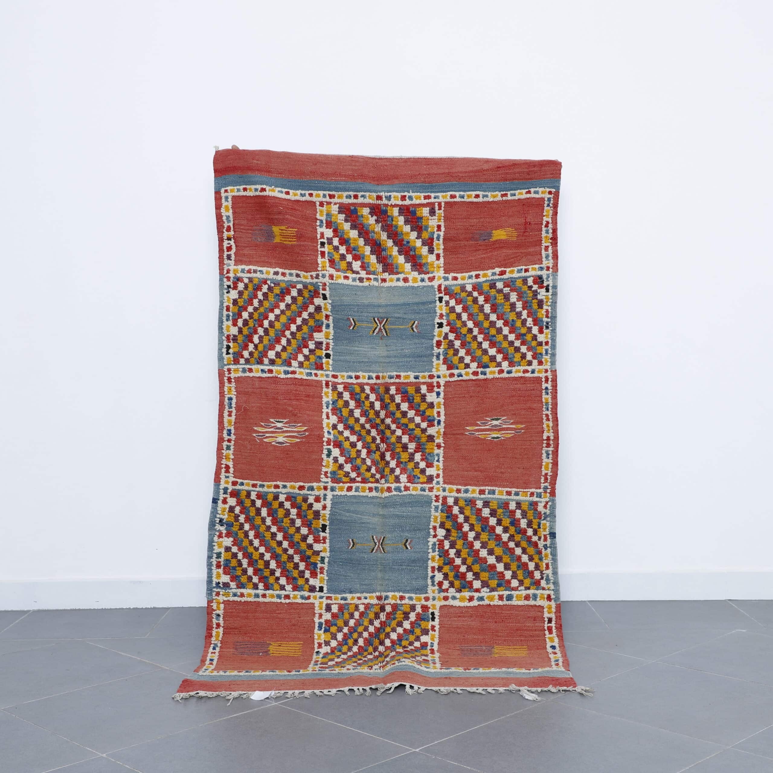 Boujaad Rug 7.9×5.1 ft – Handmade Moroccan Wool Carpet