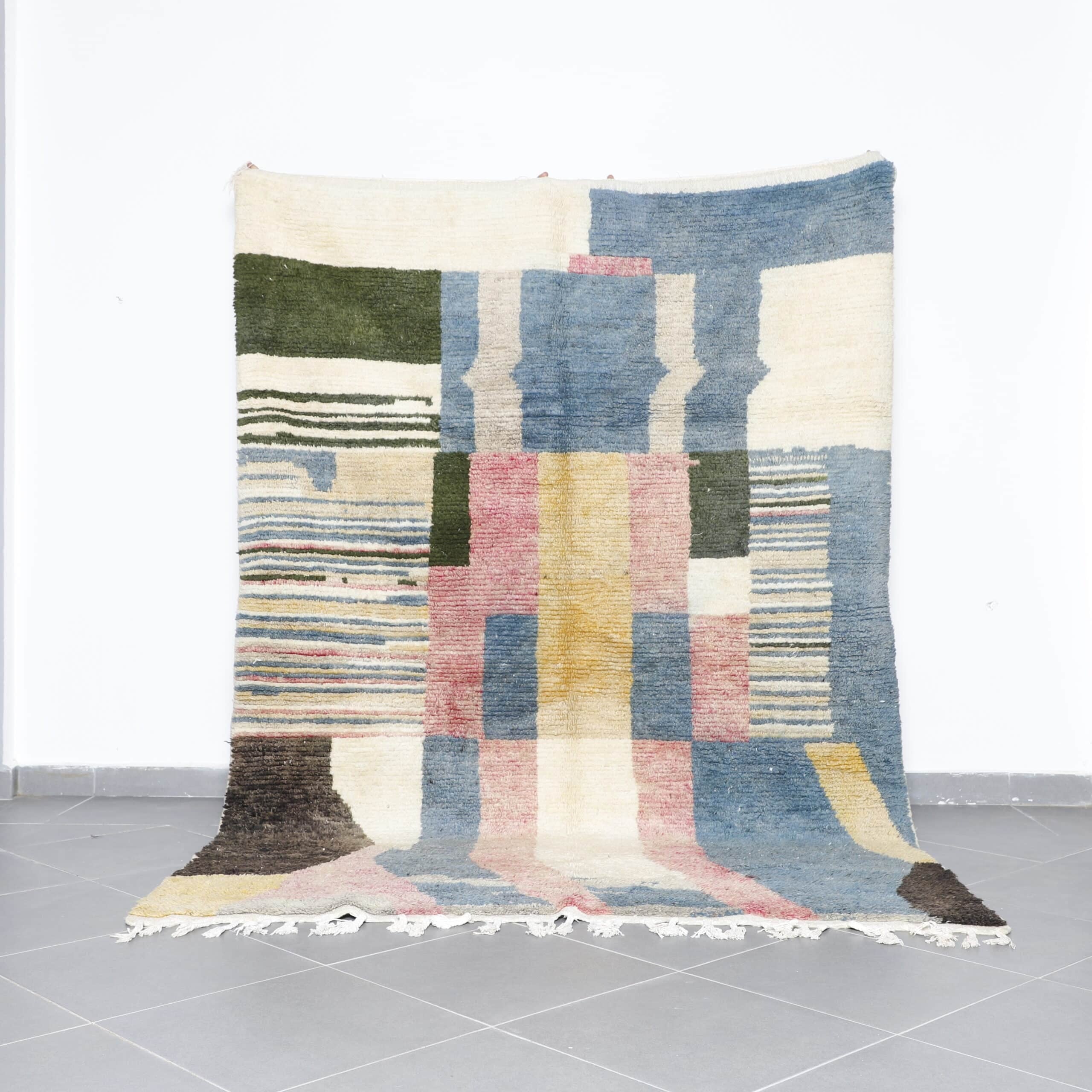 Boujaad Rug 9.4×6.4 Ft – Handcrafted Moroccan Wool Carpet