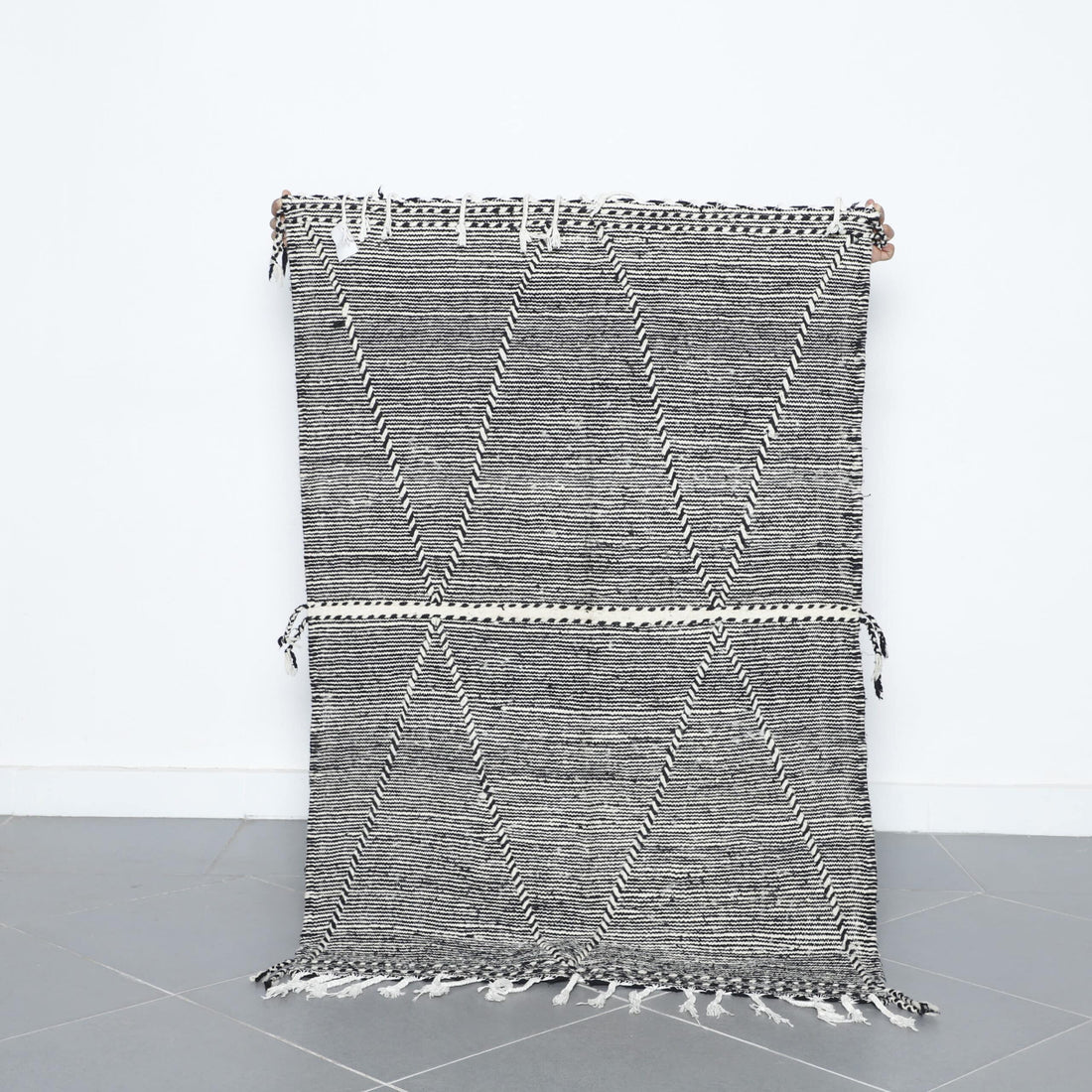 Classic Moroccan Zanafi Kilim with Diamond Pattern