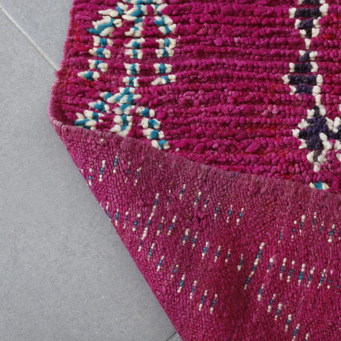 Large Handmade Colorful Moroccan Berber Rug 270cm x 140cm – Authentic Wool Carpet