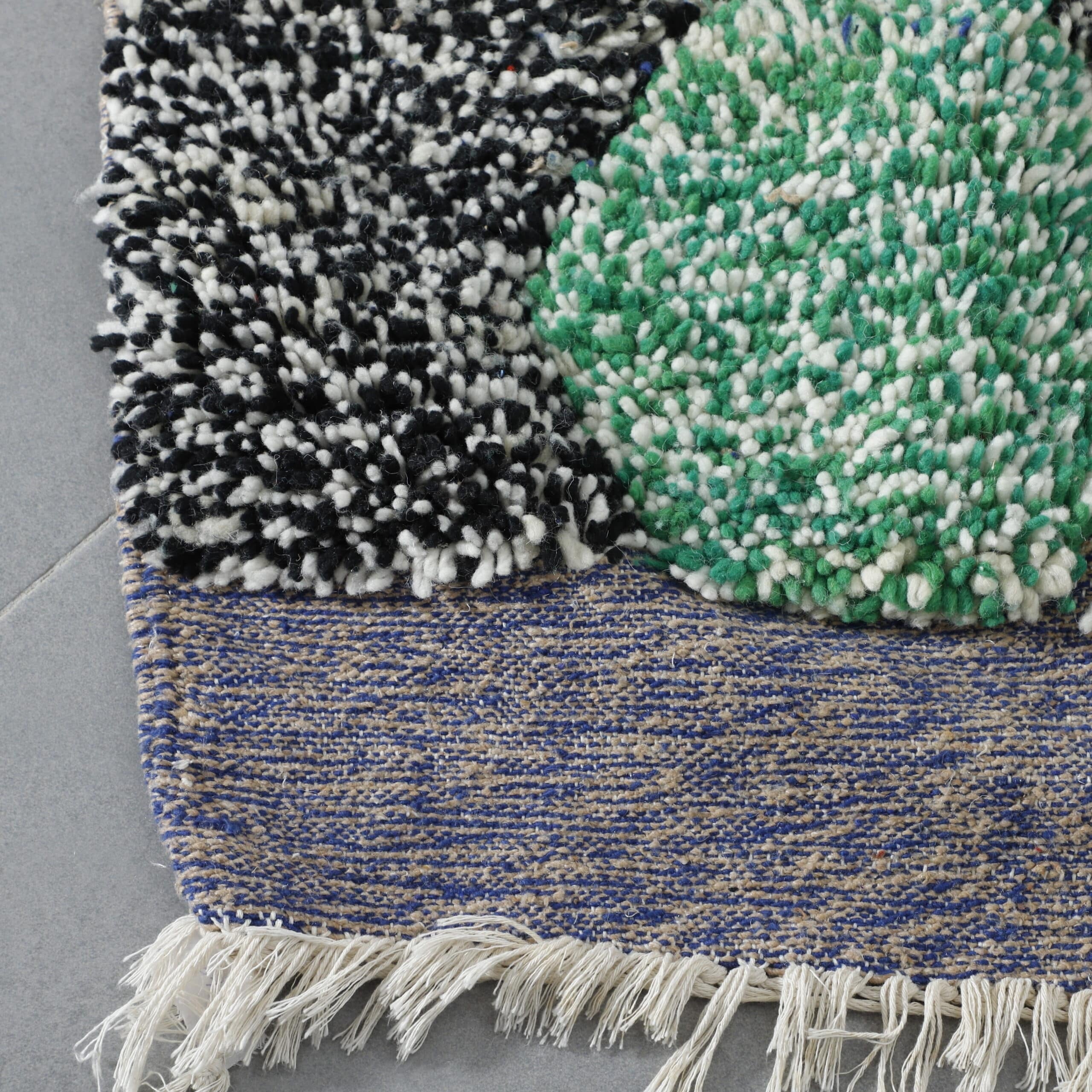 Handmade Moroccan Beni Ouarain Rug 142cm x 95cm – Green Wool Berber Carpet