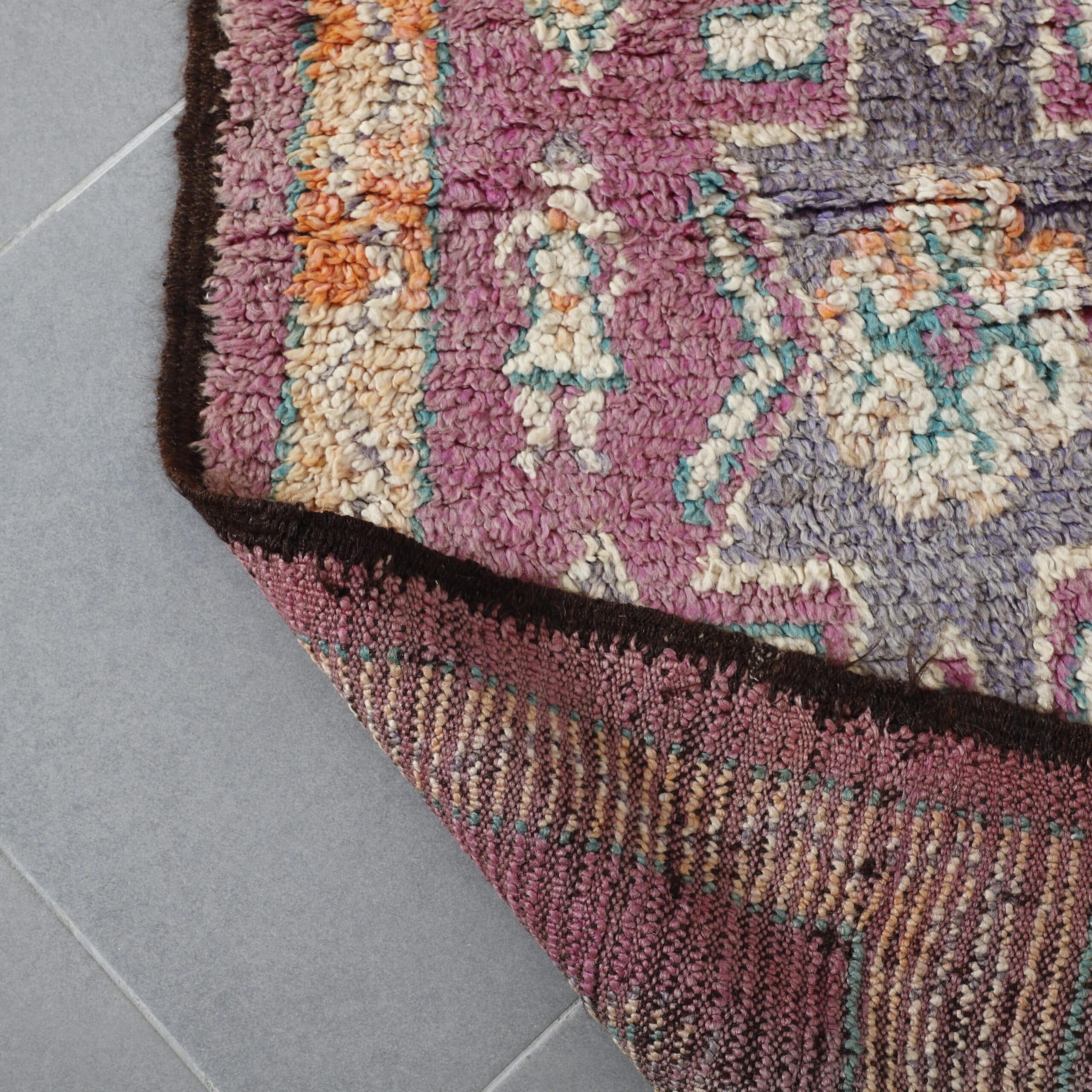 Large Vintage Handmade Moroccan Berber Rug 288cm x 133cm – Authentic Wool Carpet