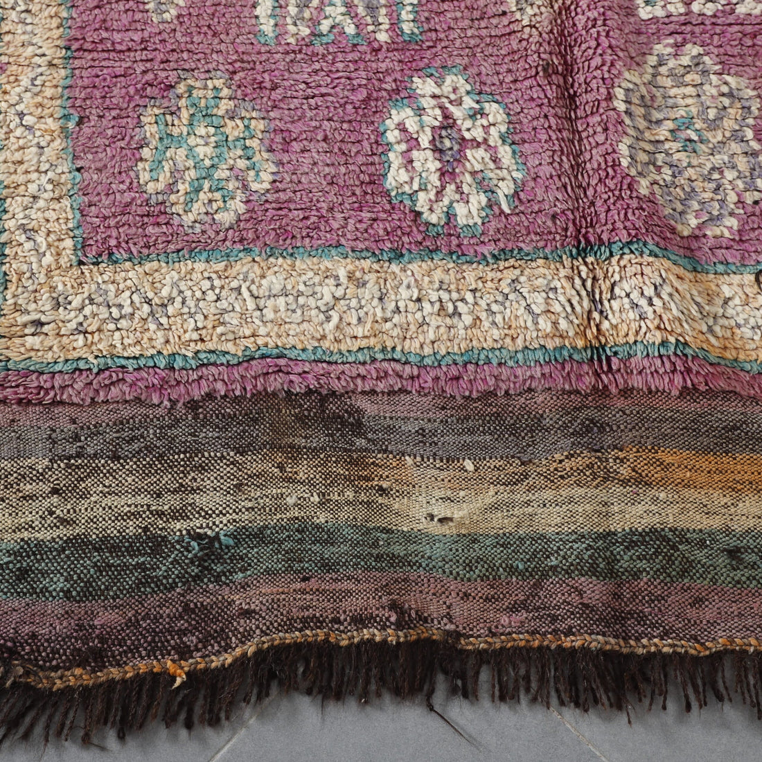 Large Vintage Handmade Moroccan Berber Rug 288cm x 133cm – Authentic Wool Carpet