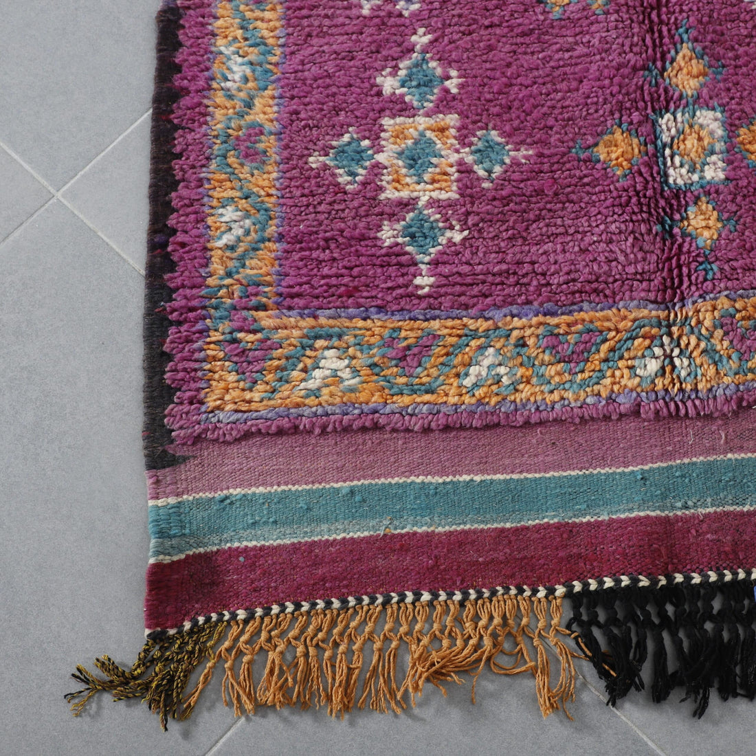 Large Handmade Moroccan Berber Rug 295cm x 107cm – Traditional Wool Carpet