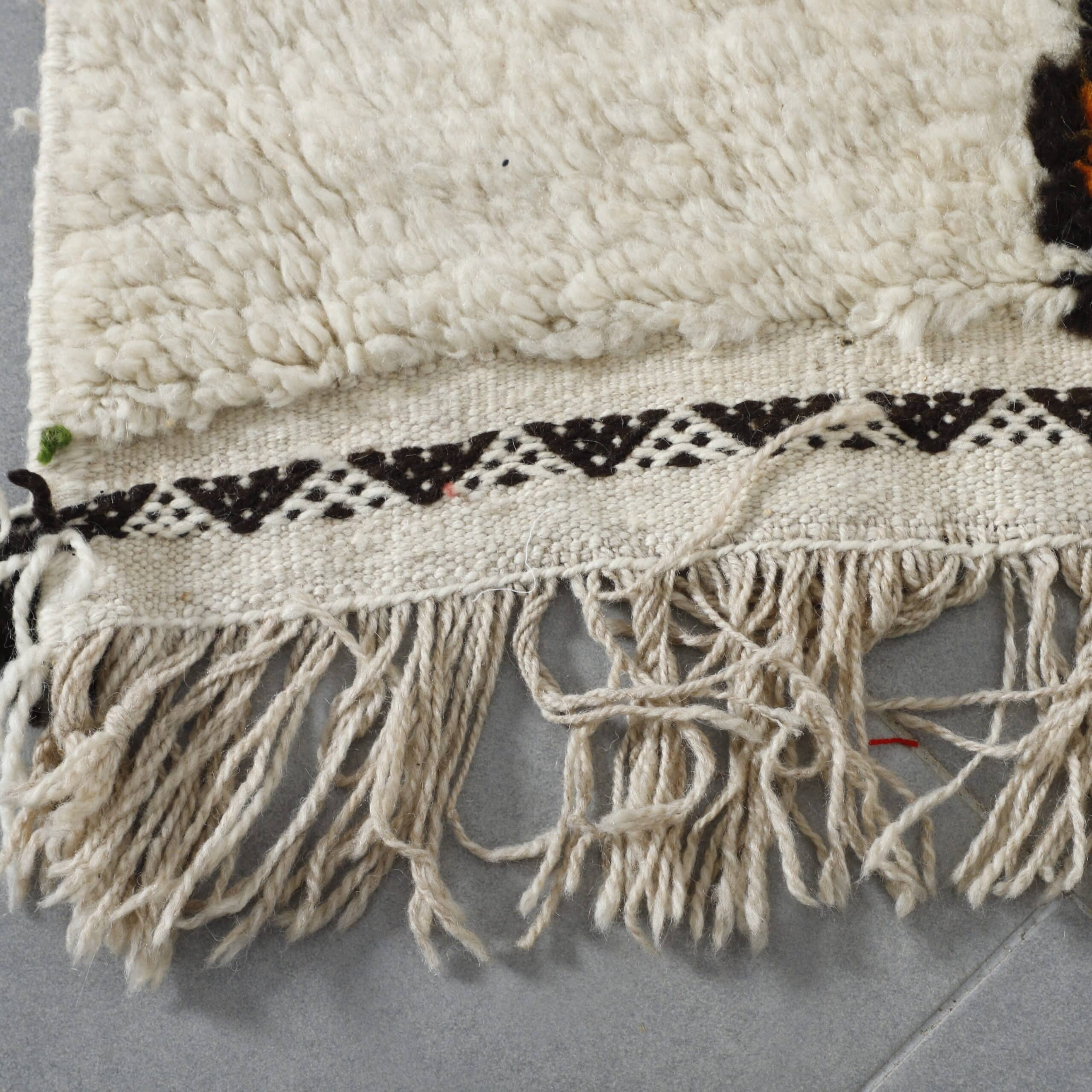 Moroccan Berber Rug 213cm x 120cm – Handwoven Geometric Wool Carpet