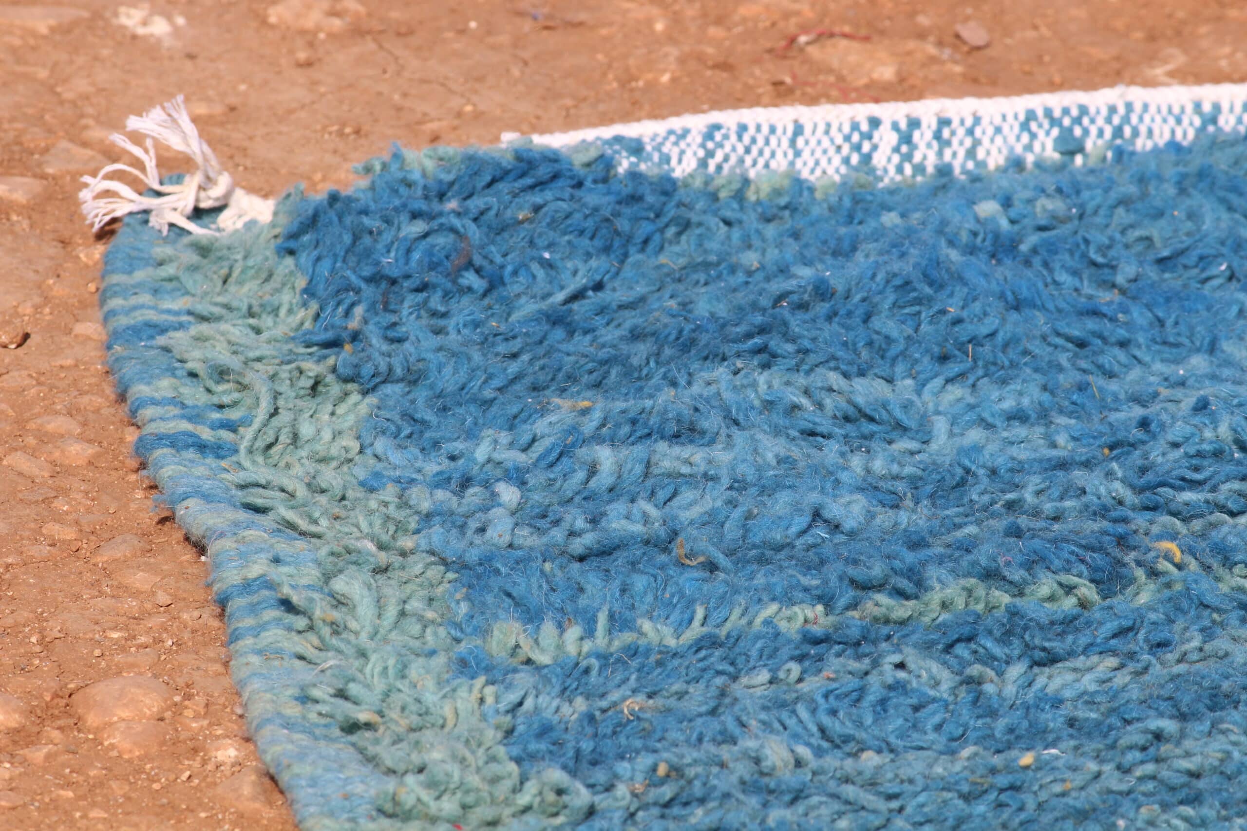 Modern Abstract Rug - image 4