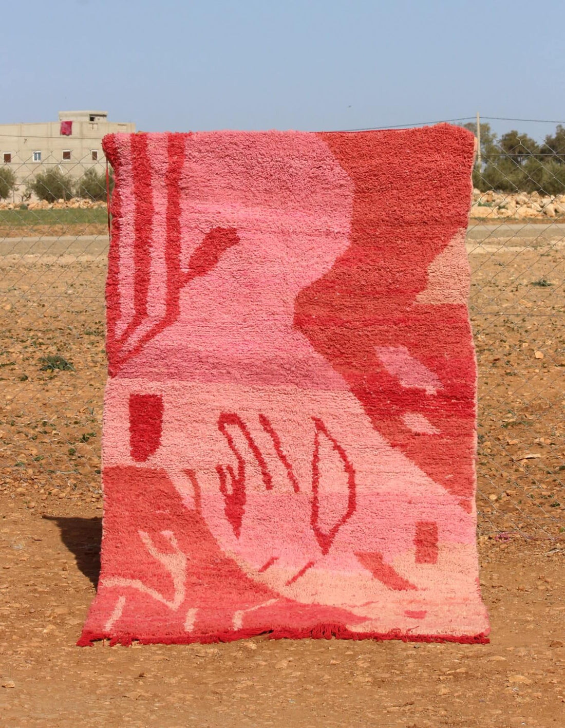 Artistic Pink Rug Moroccan Design