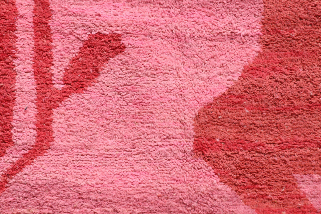 Artistic Pink Rug Moroccan Design - image 4