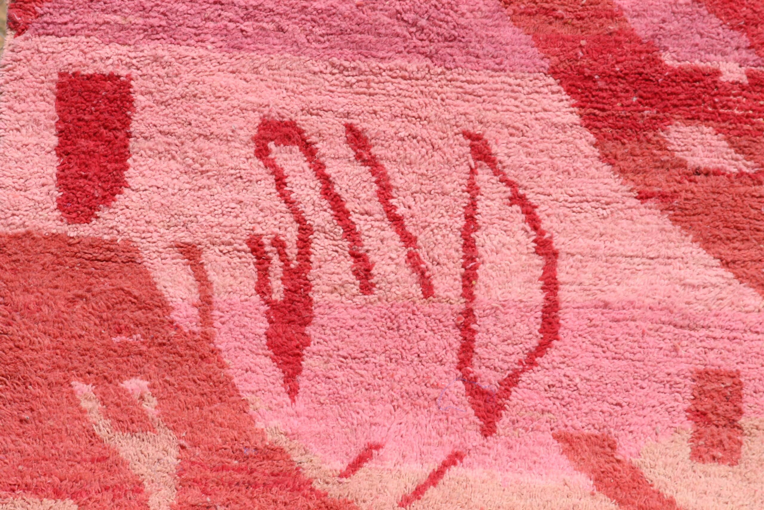 Artistic Pink Rug Moroccan Design - image 5