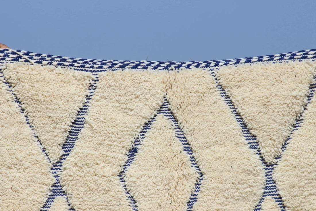 Light blue geometric rug - image 2