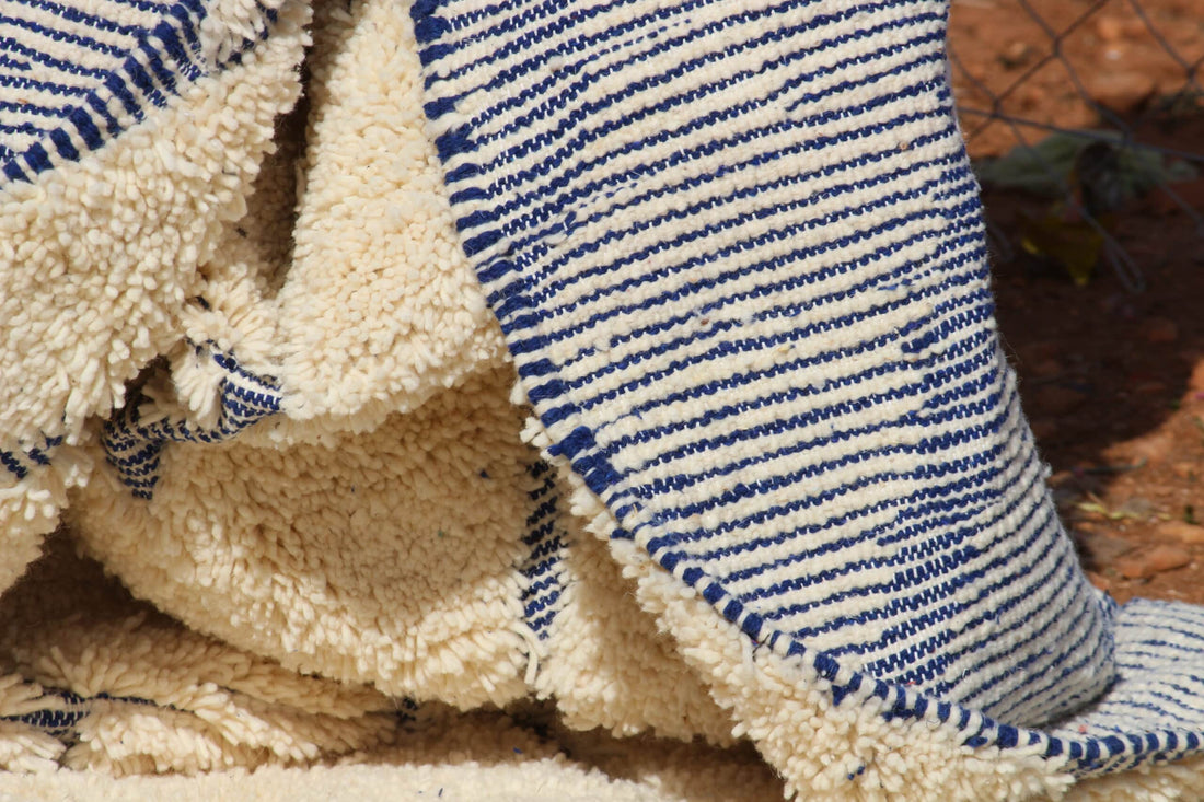 Light blue geometric rug - image 5