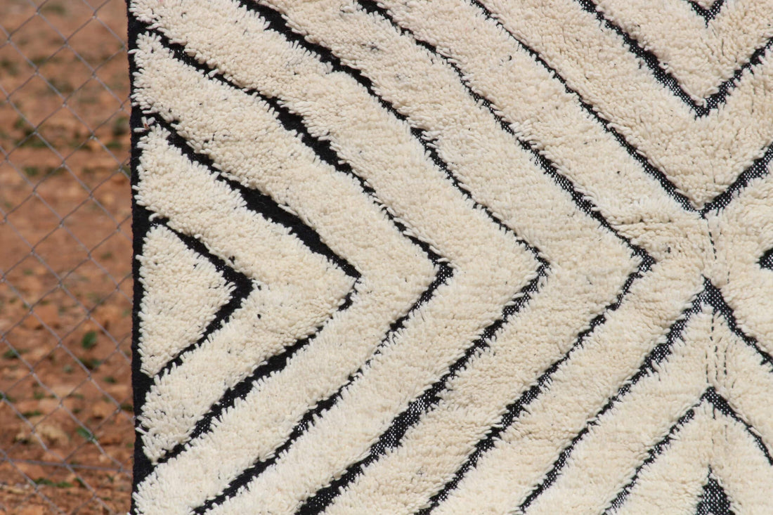 Neutral Geometric Rug - image 3