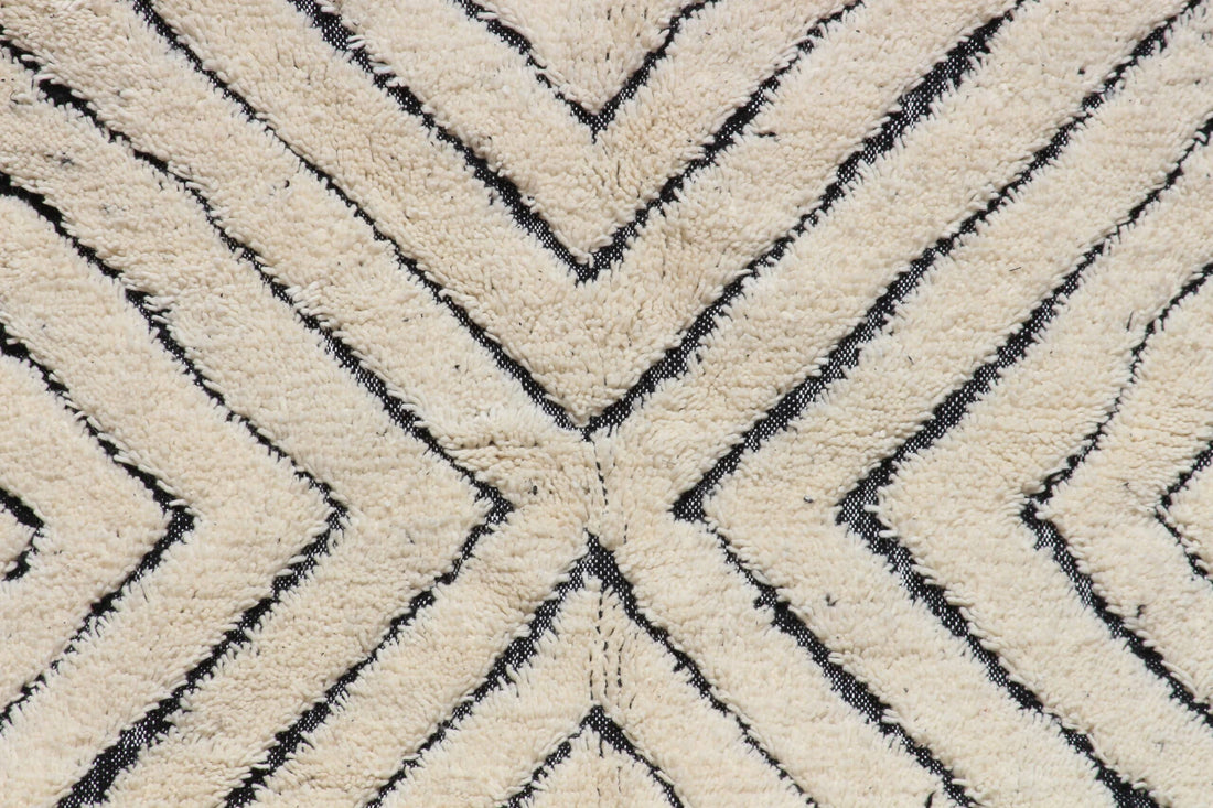 Neutral Geometric Rug - image 2