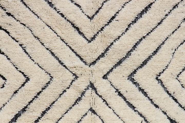 Neutral Geometric Rug - image 2