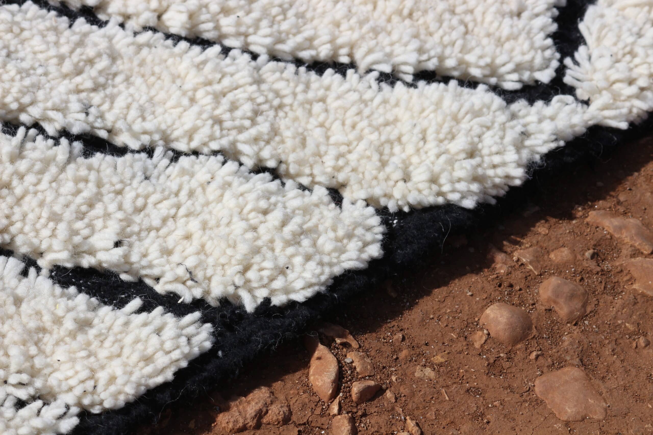 Neutral Geometric Rug - image 4