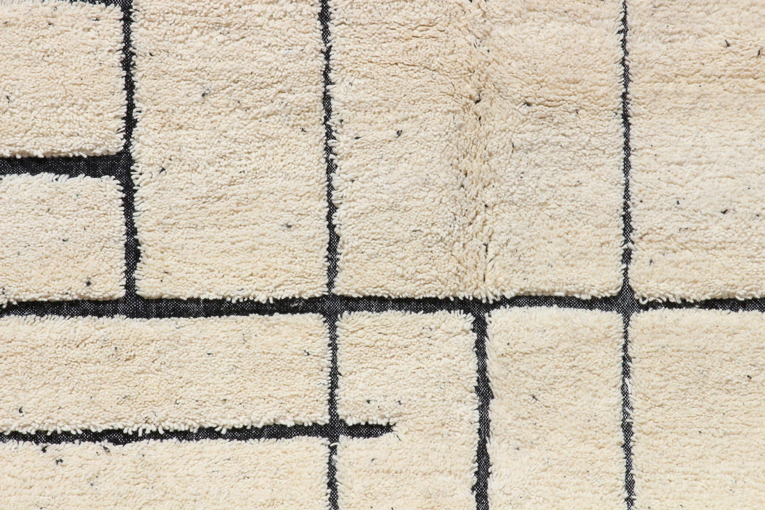 Hand Berber Rug - Beniourain - image 4