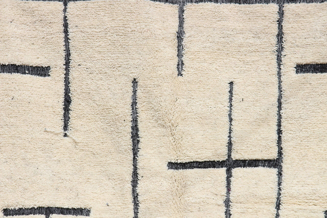 Elegant Beniouaraine Rug - image 2