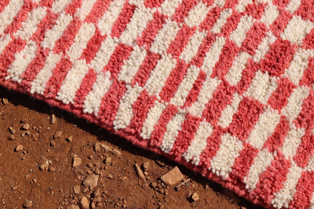 Modern Abstract Checkered Rug - image 5