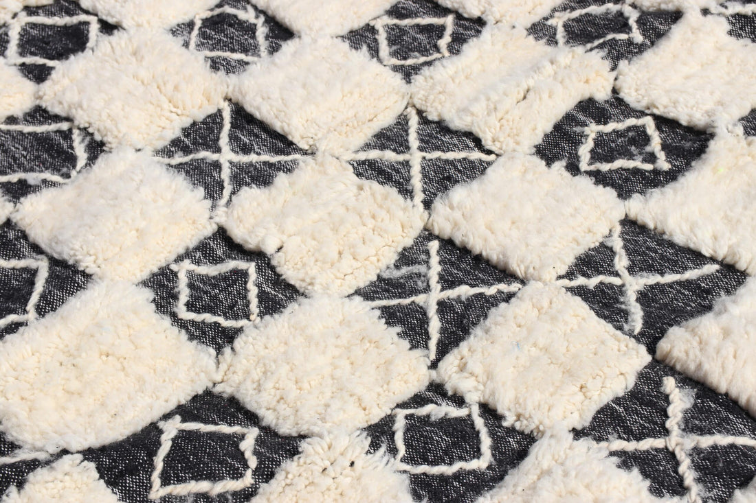 Handmade black and white Rug - image 3