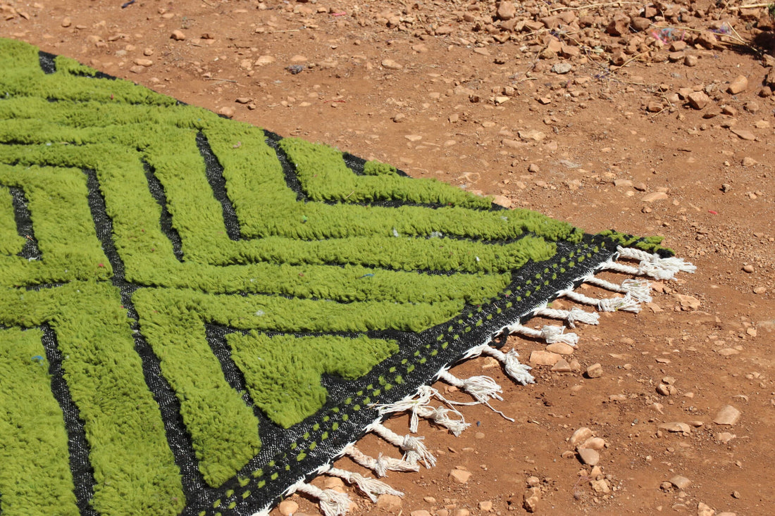 Abstract Green Rug - image 4