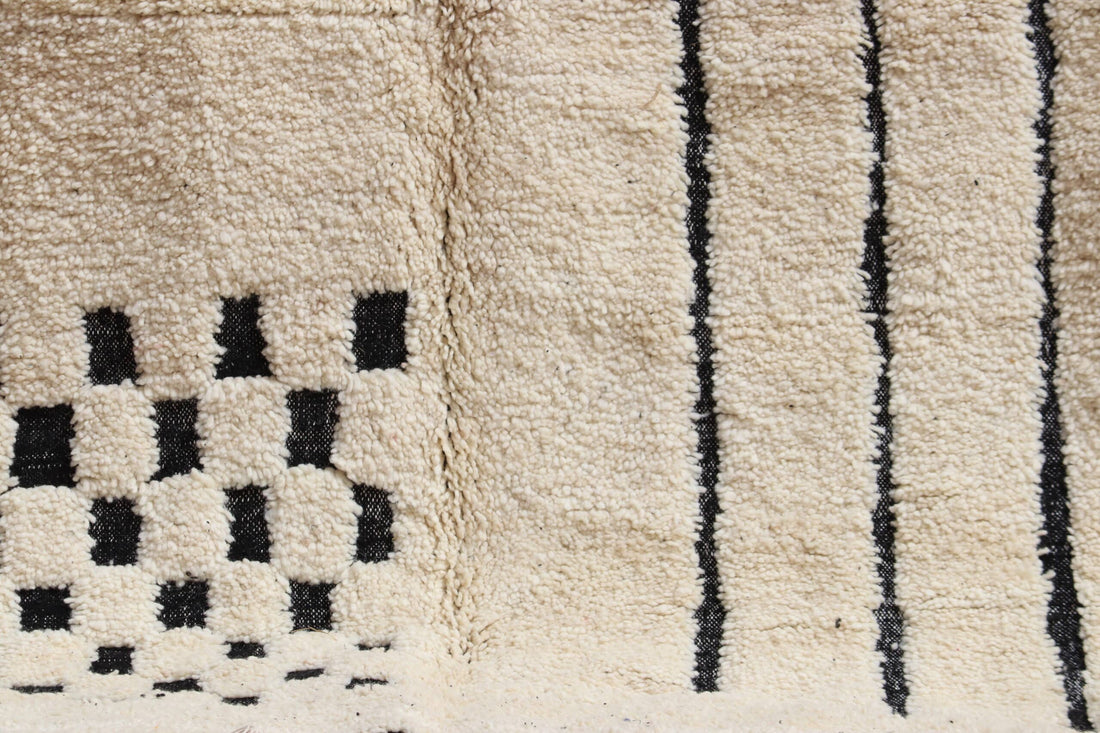 Geometric Moroccan Rug - image 5