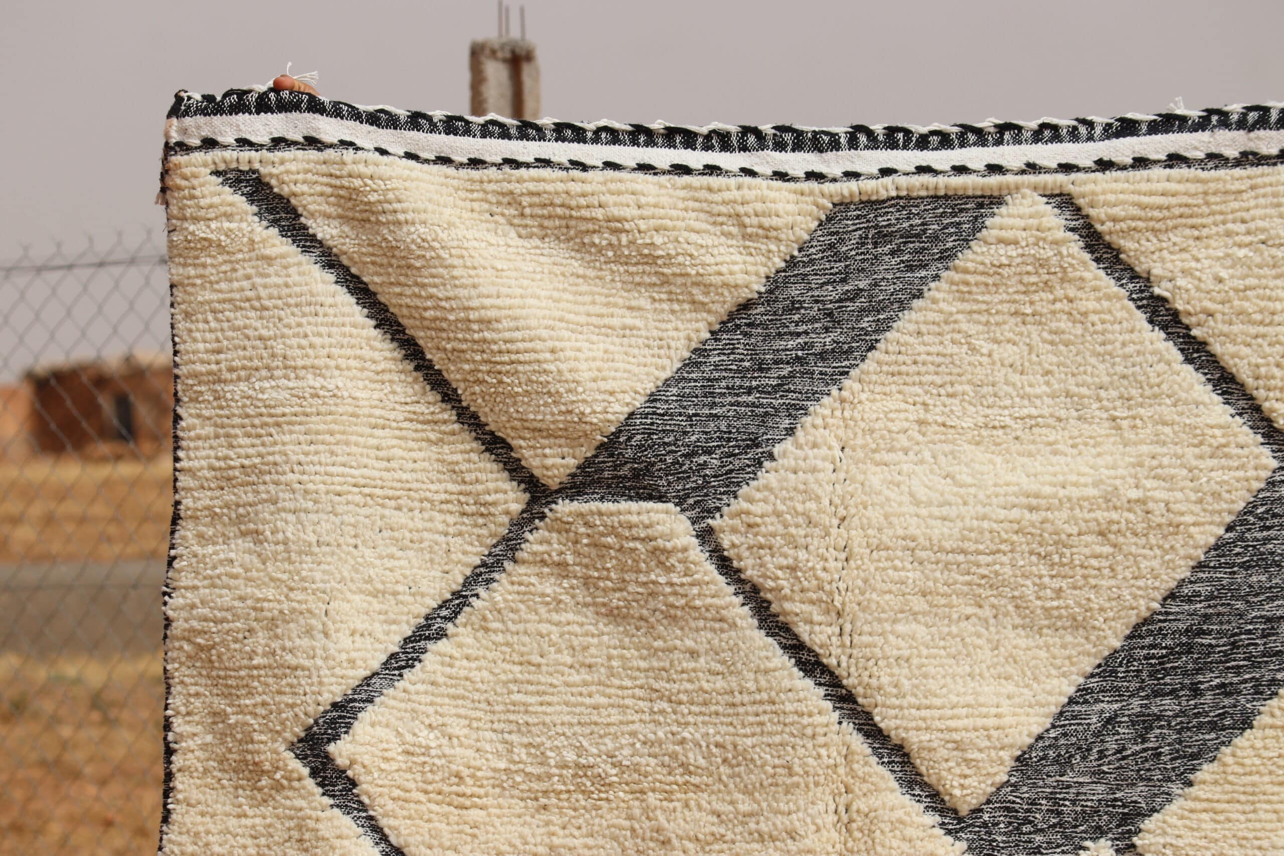 Moroccan contemporary rug - image 2