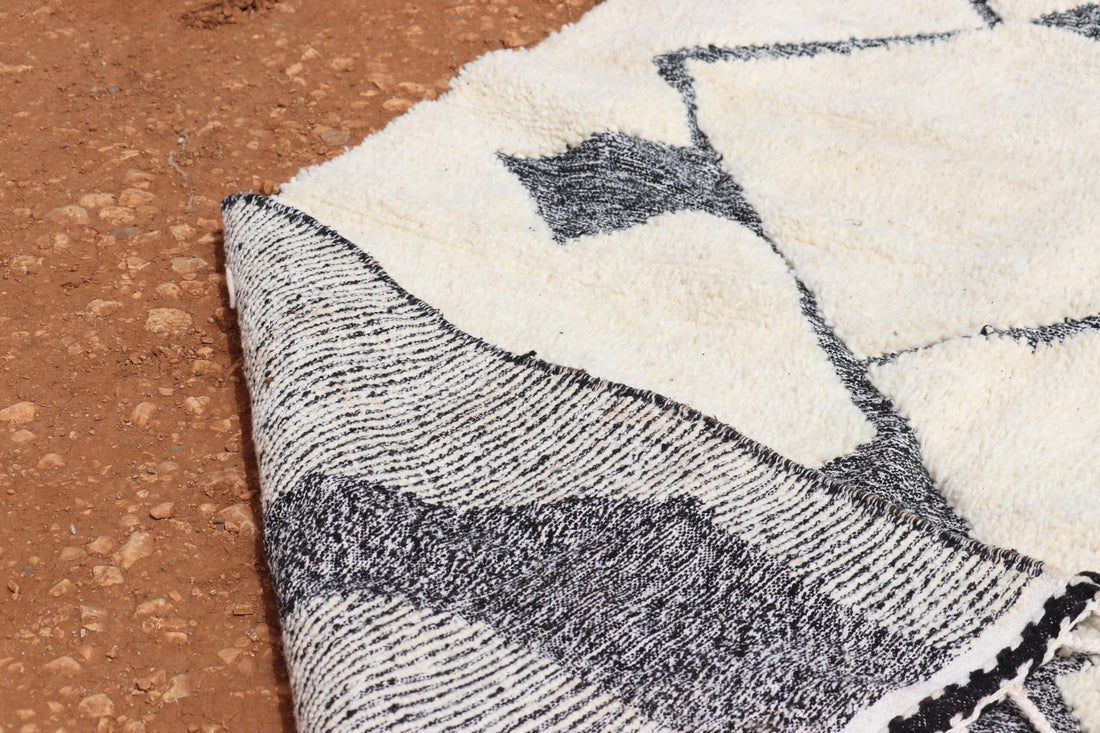 Moroccan contemporary rug - image 6