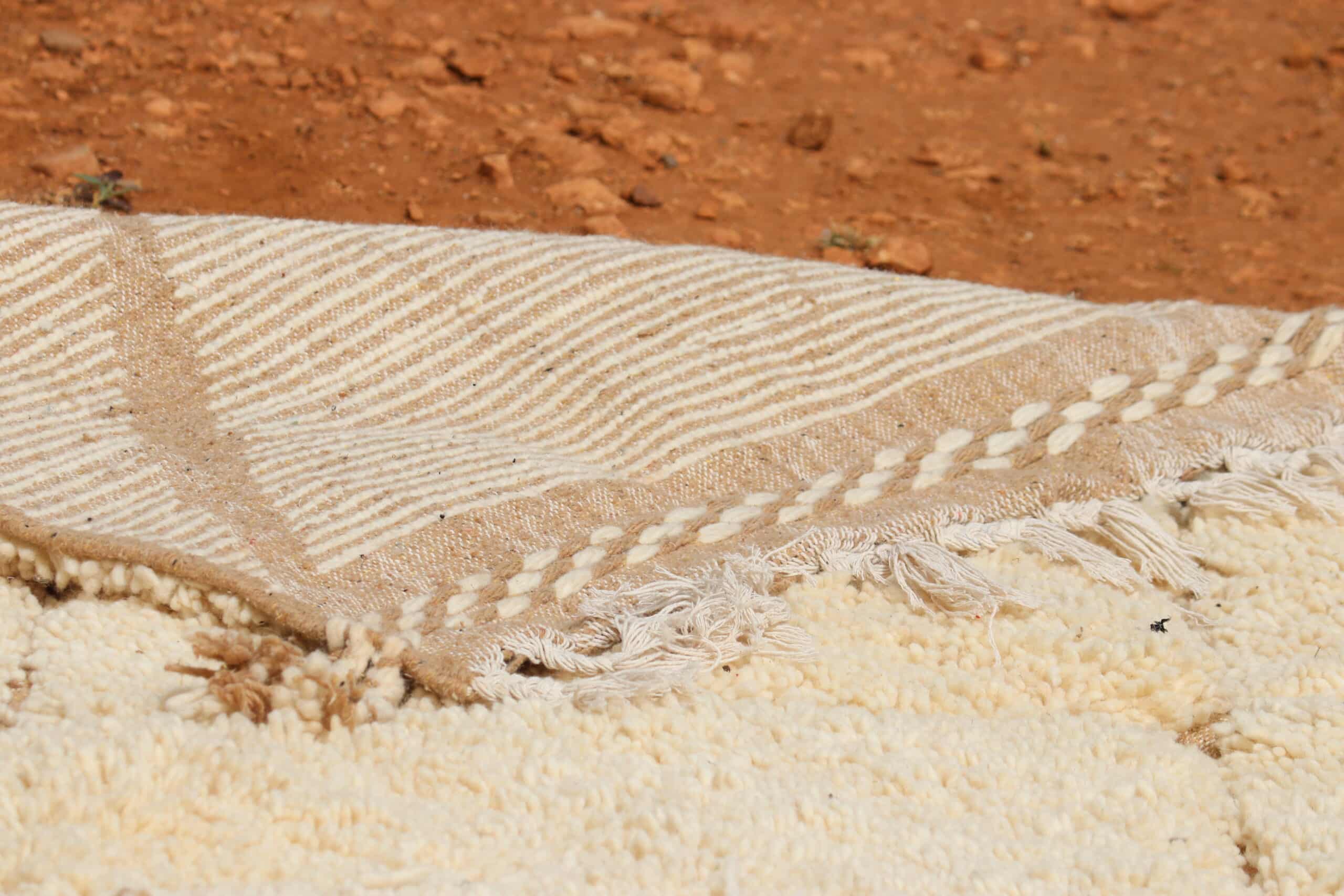 Elegant White Moroccan Rug - image 3