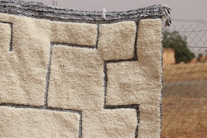 Moroccan off white rug - image 2