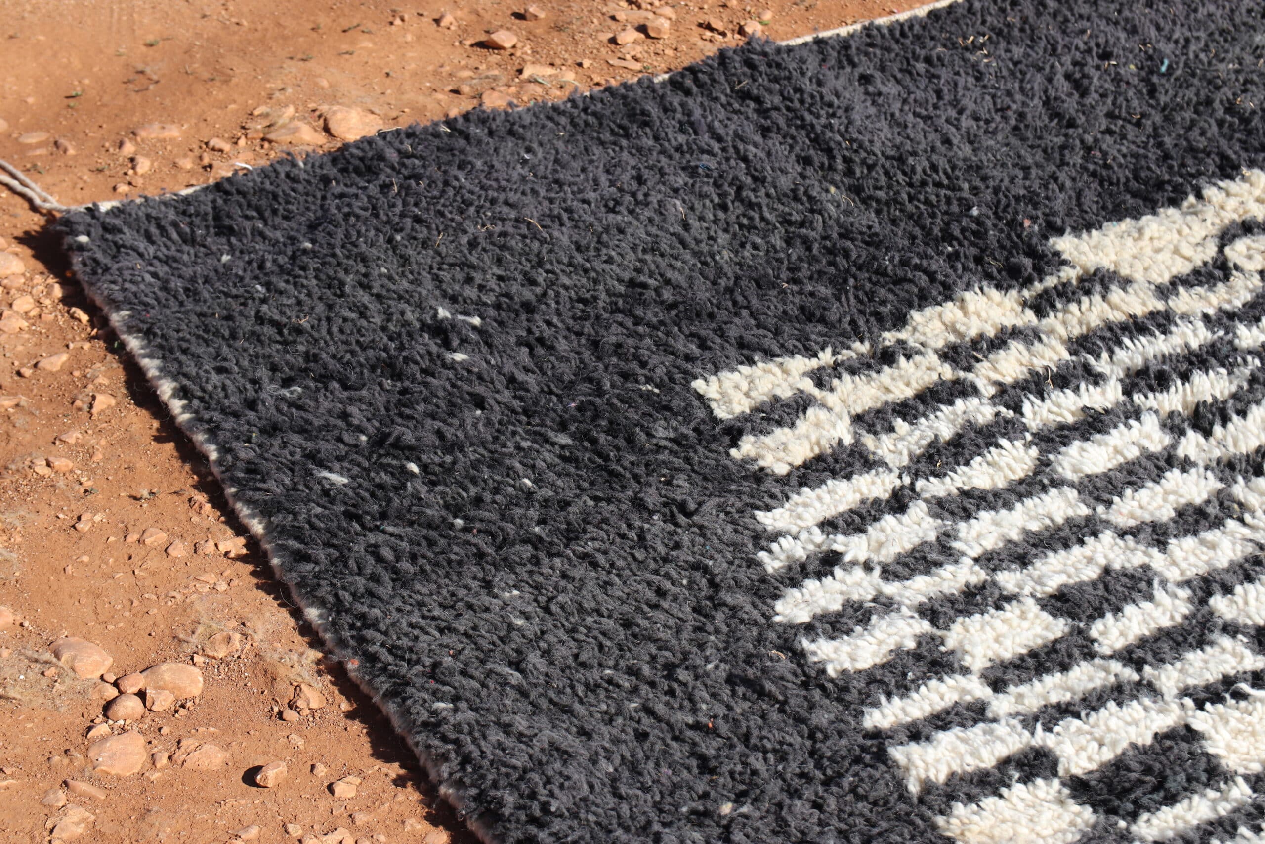 Minimalist Abstract Rug - image 4