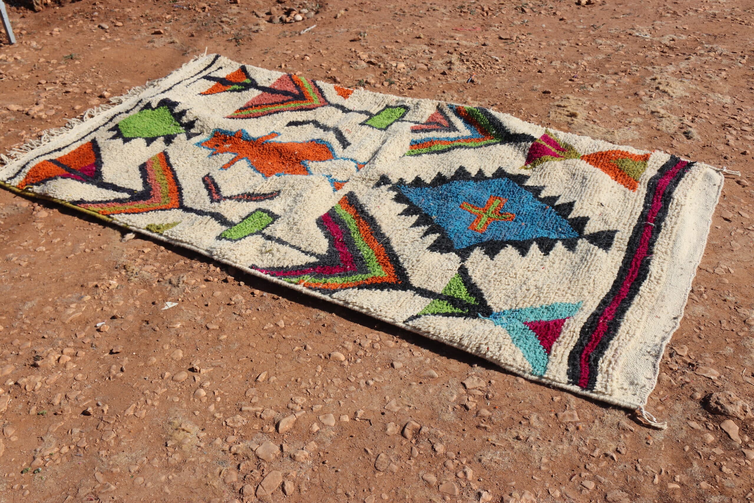 White Berber Abstract Rug - image 2
