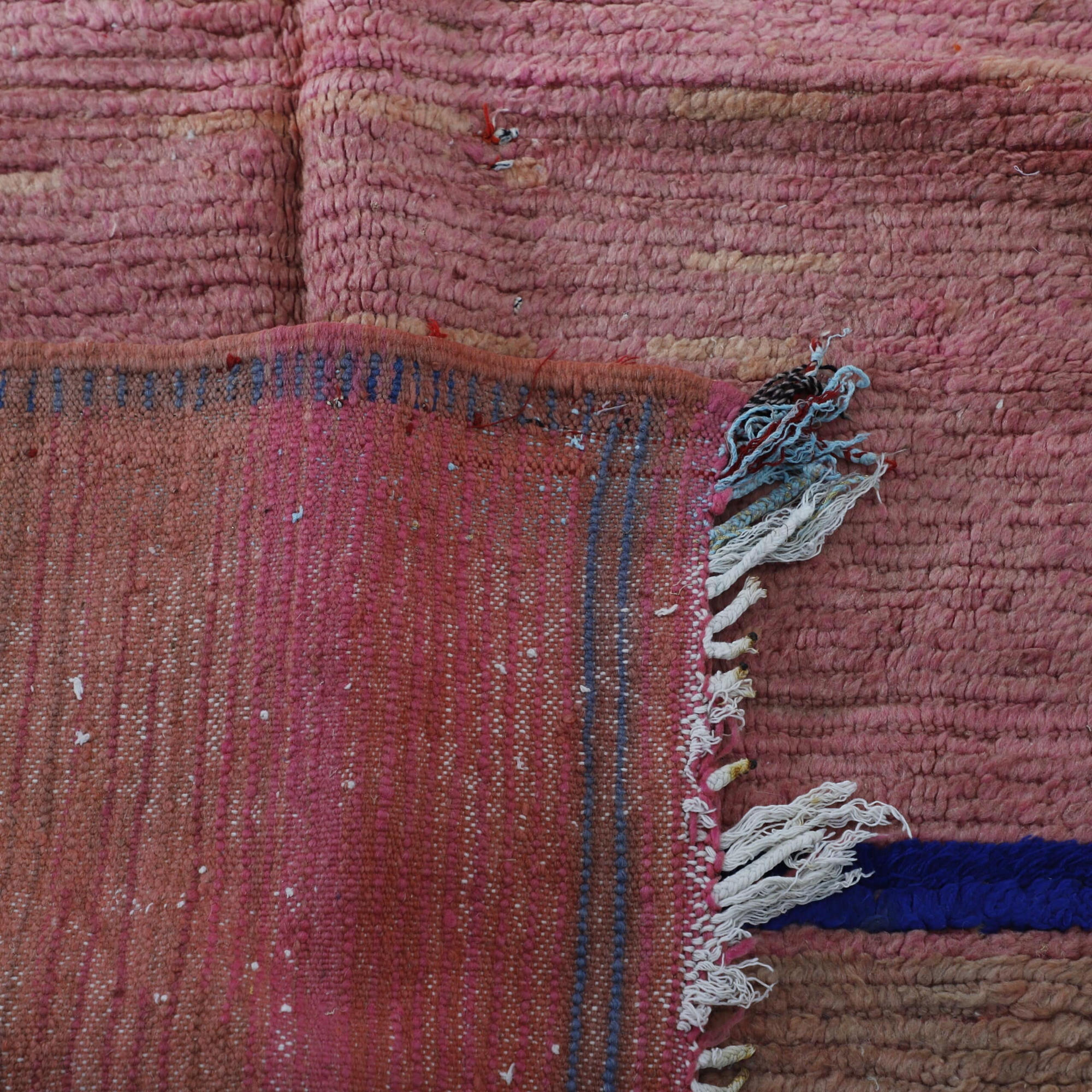 Pink Boujaad Rug 9.5×3.6 Ft – Vintage Moroccan Handmade
