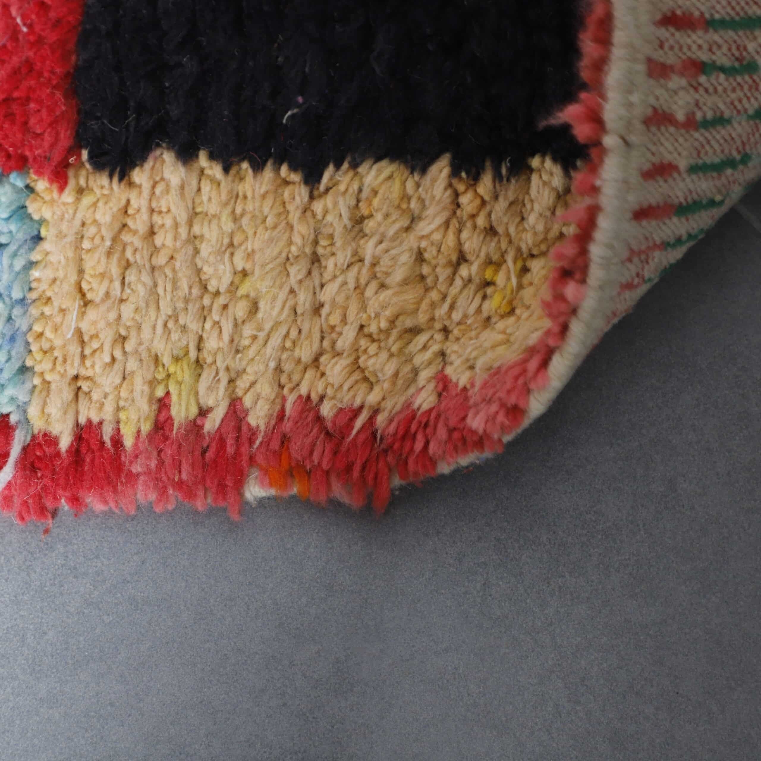 Boujaad Rug 8.9×5.9 Ft – Vintage Moroccan Handmade Wool Carpet