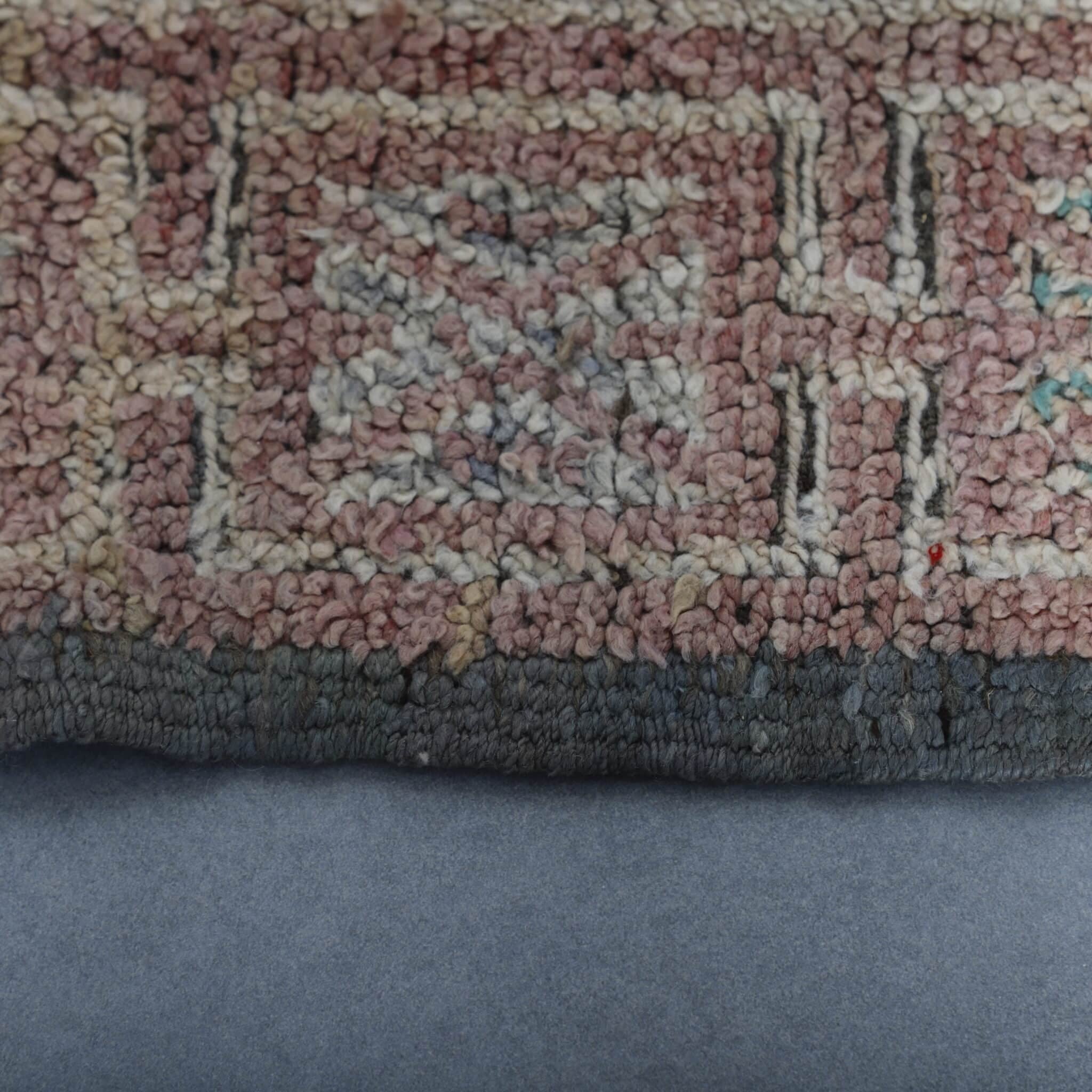 Vintage Beni Mguild Rug 9.8×5.7 Ft – Authentic Moroccan Wool Carpet