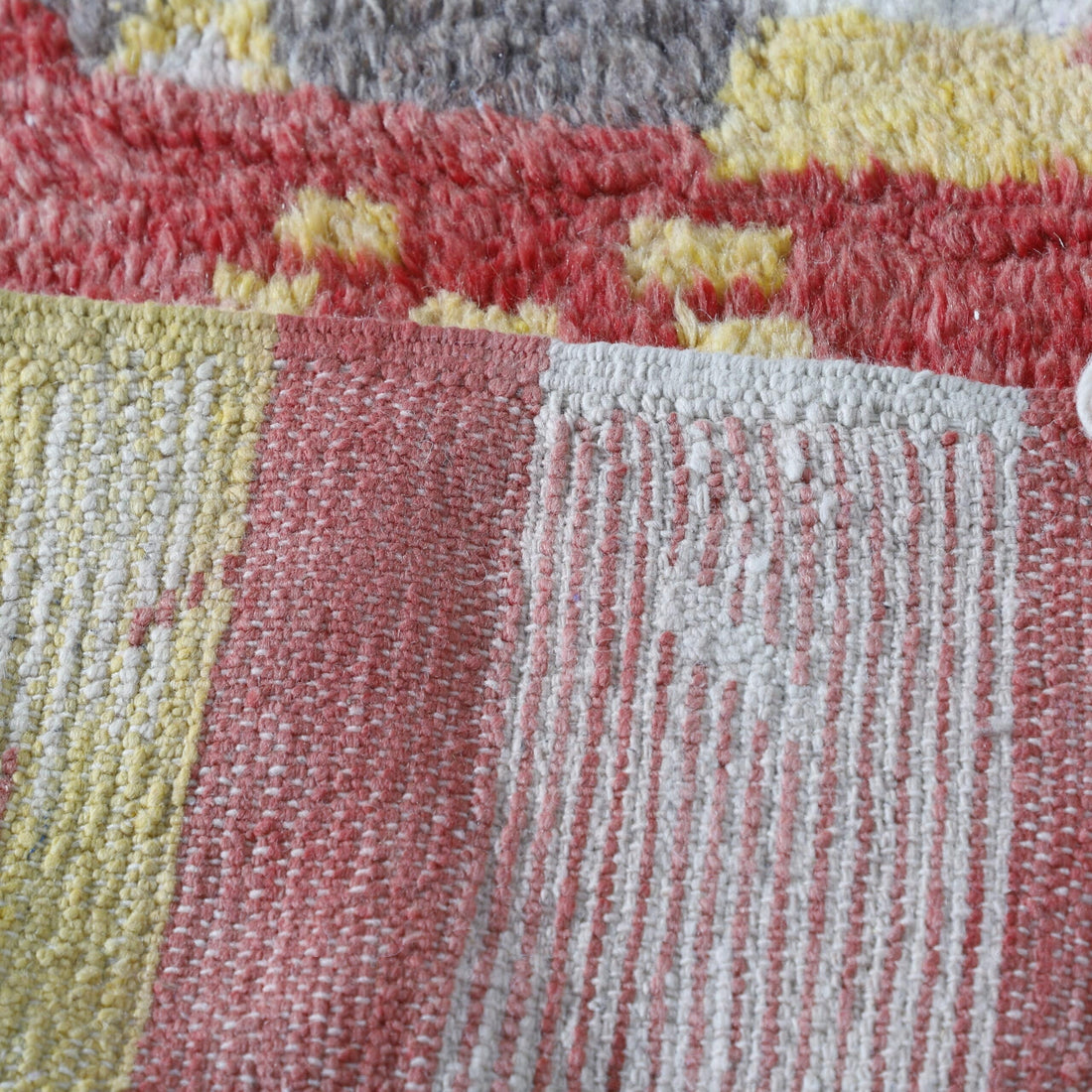 Boujaad Rug 7.2×5.1 Ft – Handmade Moroccan Wool Carpet