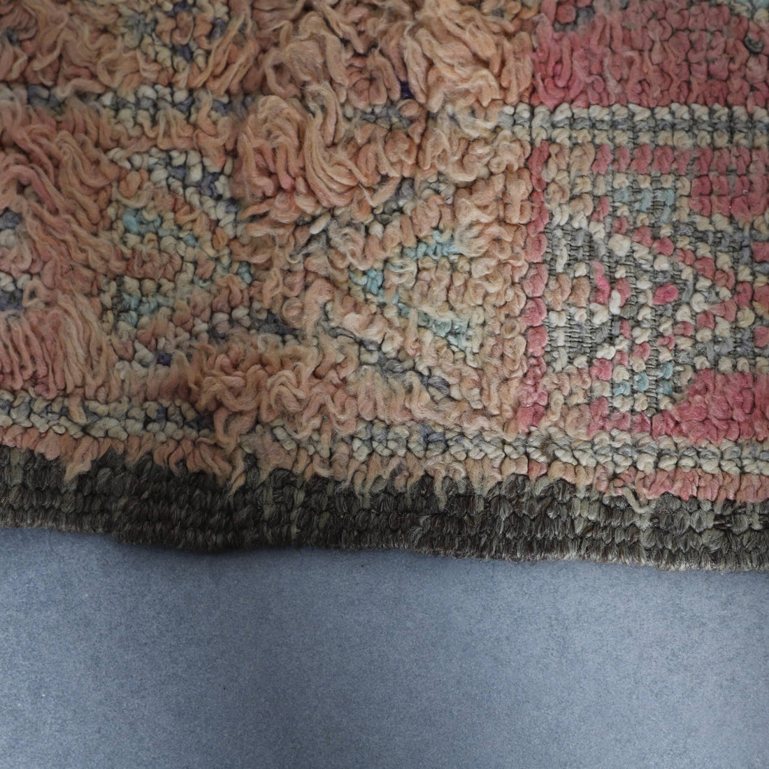 Vintage Beni Mguild Rug 9.5×6.1 Ft – Handcrafted Moroccan Wool Carpet