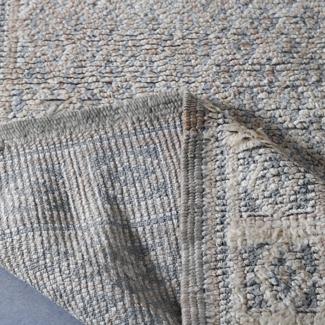 Vintage Beni Mguild Rug – 9.0×8.2 Ft Handmade Moroccan Carpet
