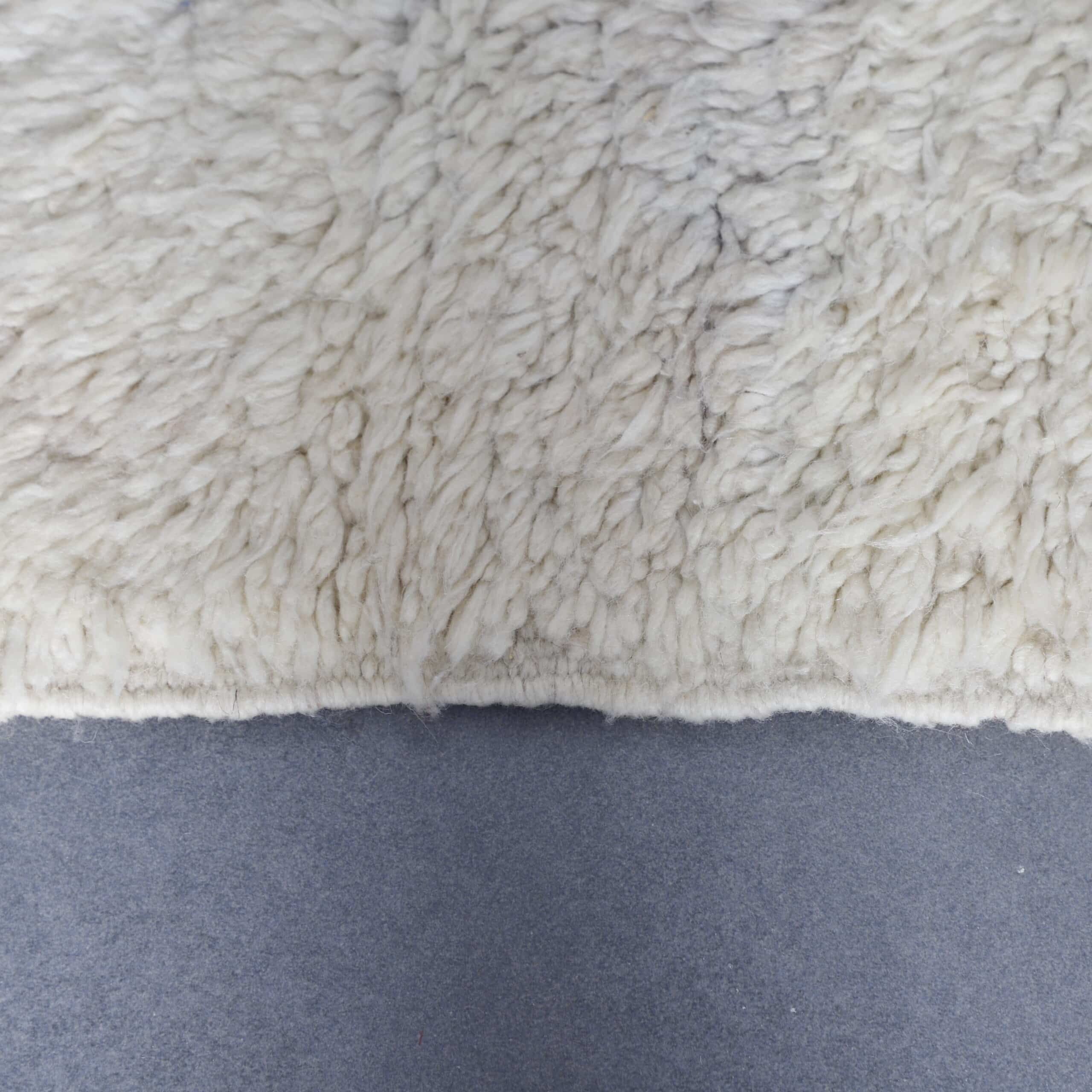 Beni Ourain Rug 8.2×5.1 Ft – Minimalist Handmade Wool