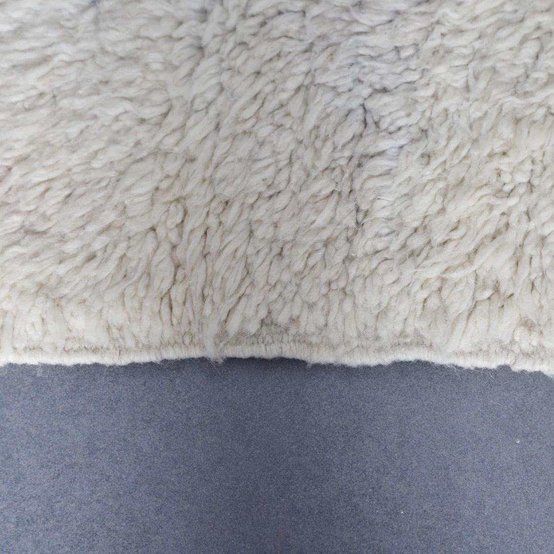 Beni Ourain Rug 8.2×5.1 Ft – Minimalist Handmade Wool
