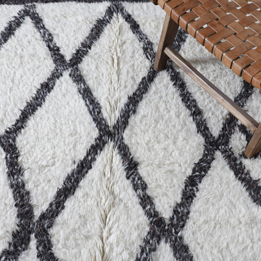 Vintage Beni Ourain Rug 9.5×6.1 Ft | Handmade Wool
