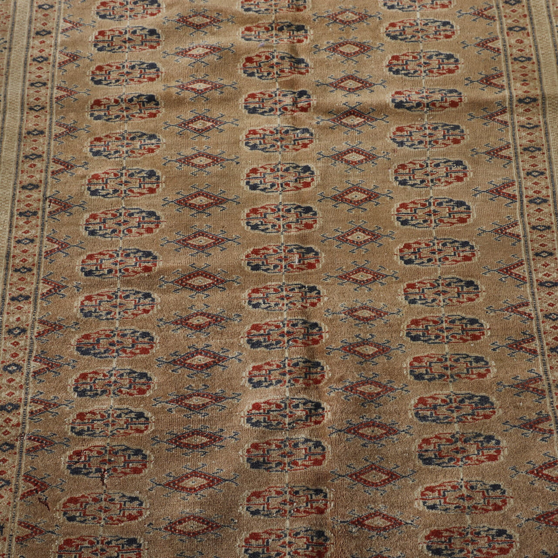 Kilim rug with Geometric Motifs