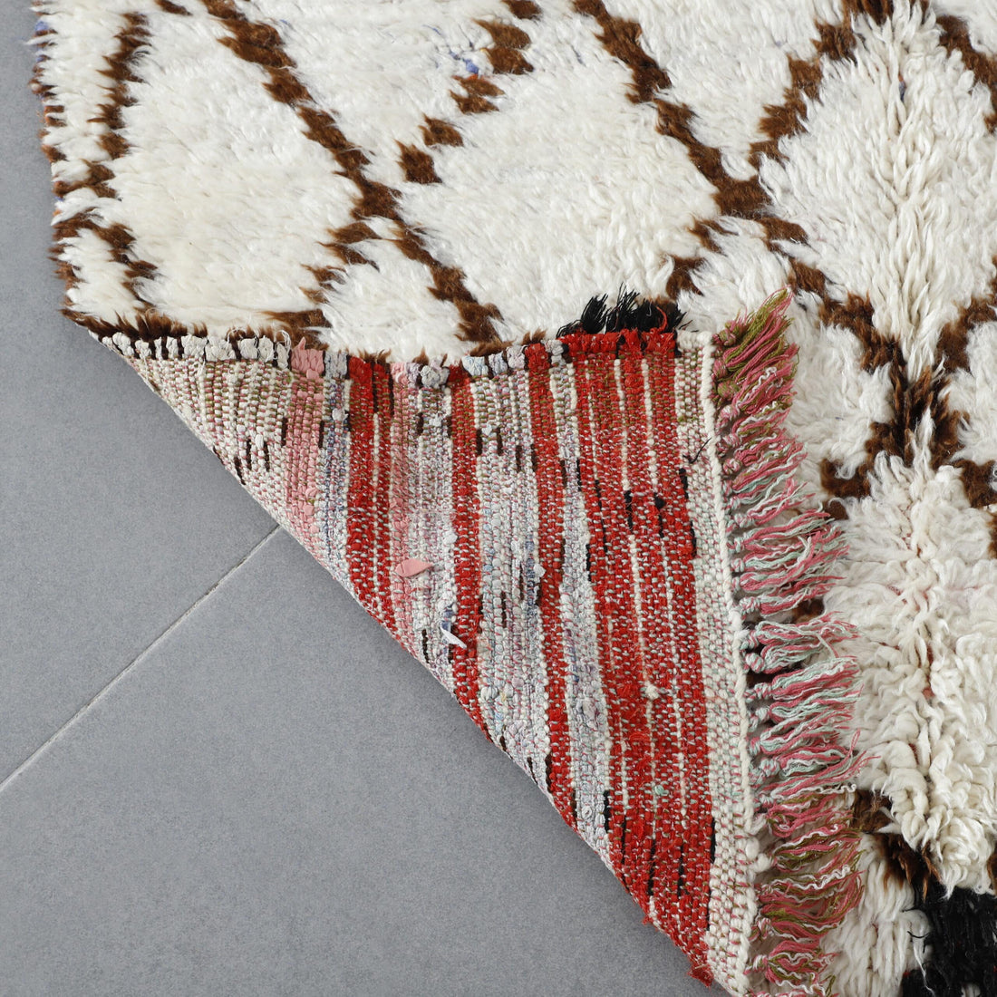 Large Handmade Moroccan Beni Ourain Rug with Classic Diamond Lattice