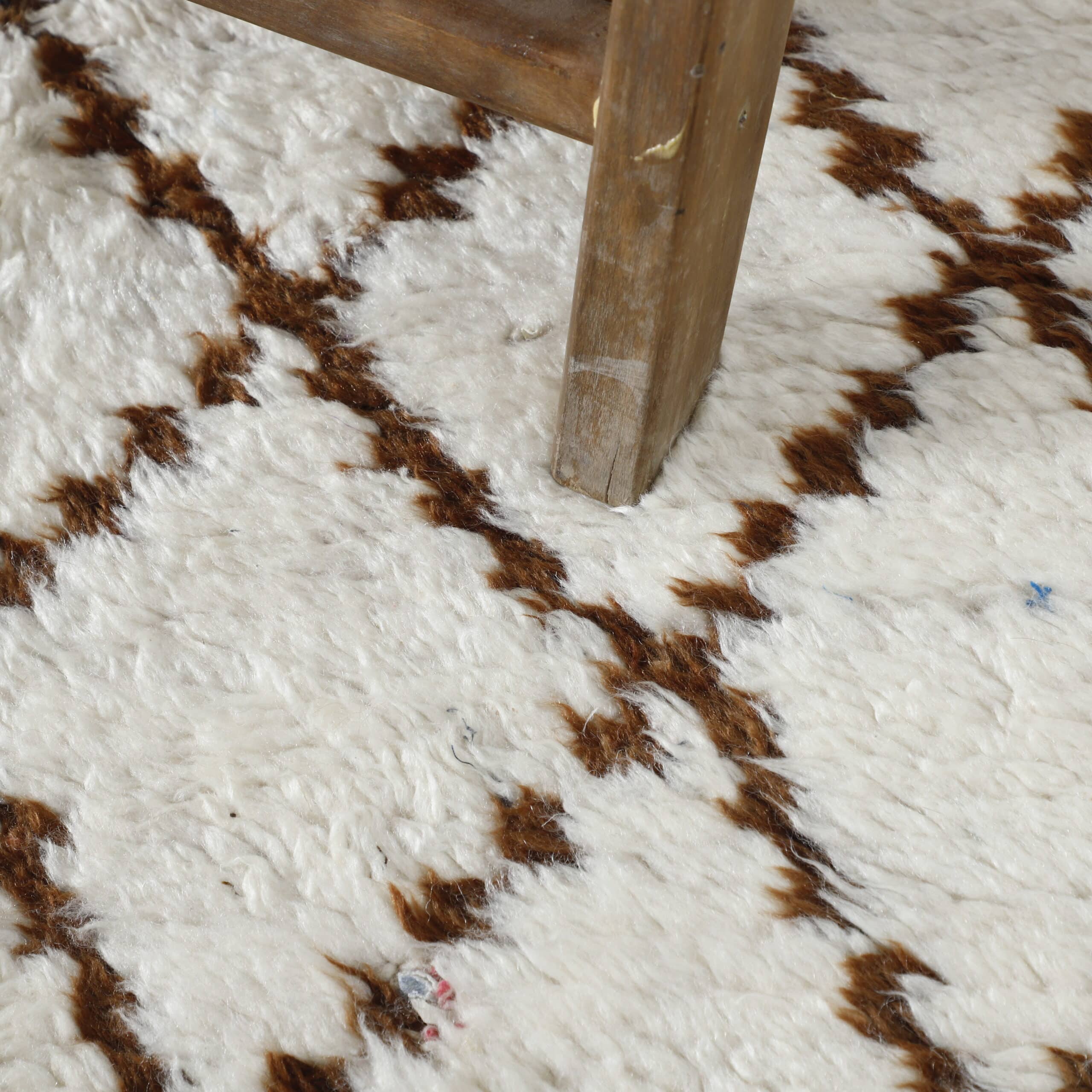 Large Handmade Moroccan Beni Ourain Rug with Classic Diamond Lattice