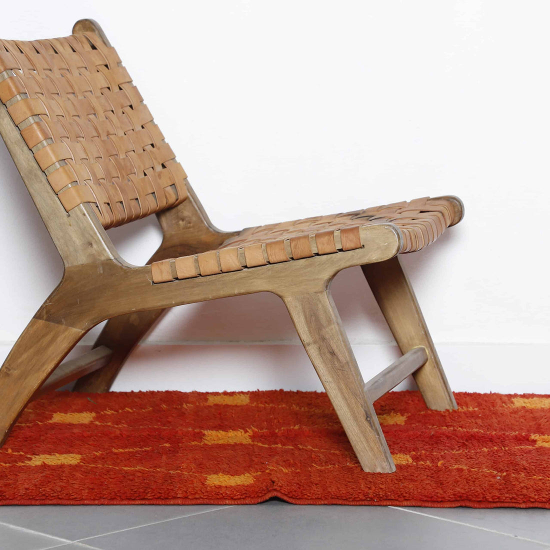 Handwoven Moroccan Beni Mrirt Rug with Terracotta Diamond Trellis