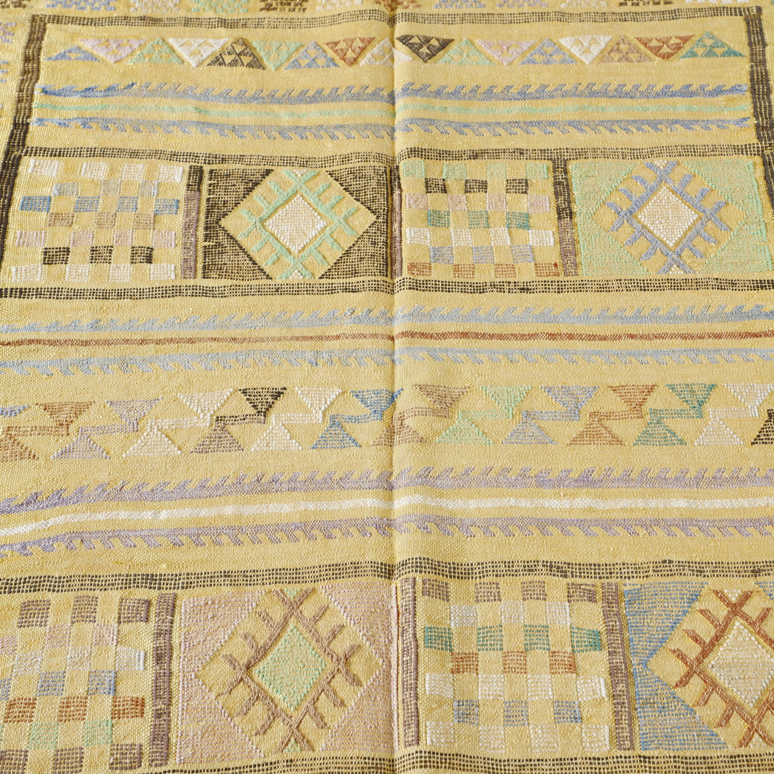 Neutral Moroccan Kilim with Geometric Motifs