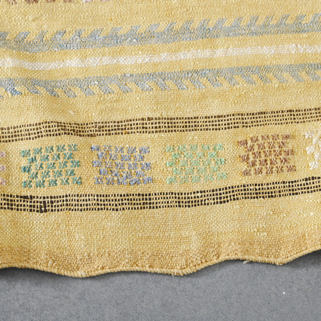 Neutral Moroccan Kilim with Geometric Motifs