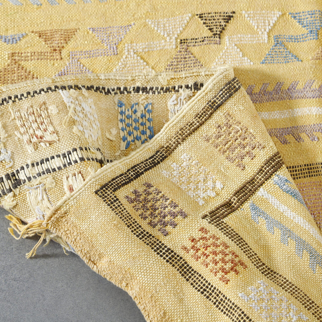Neutral Moroccan Kilim with Geometric Motifs