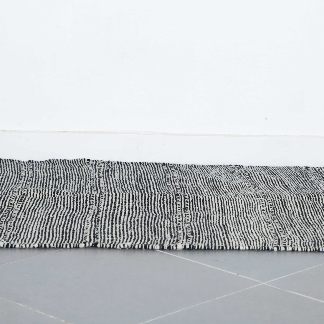 Classic Moroccan Zanafi Kilim with Horizontal Stripes